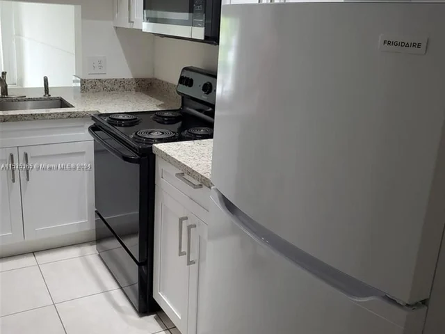 7435 Woodmont Ter # 202, Tamarac FL 33321