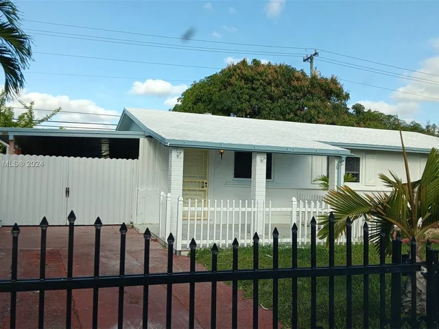 19370 SW 116th Ave, Miami FL 33157