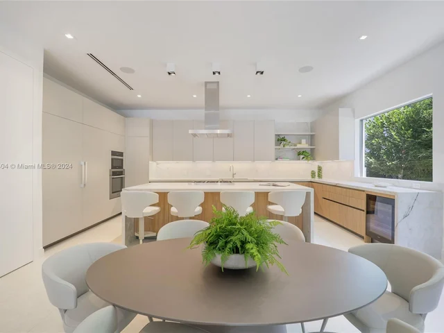 3401 Halissee St, Miami FL 33133