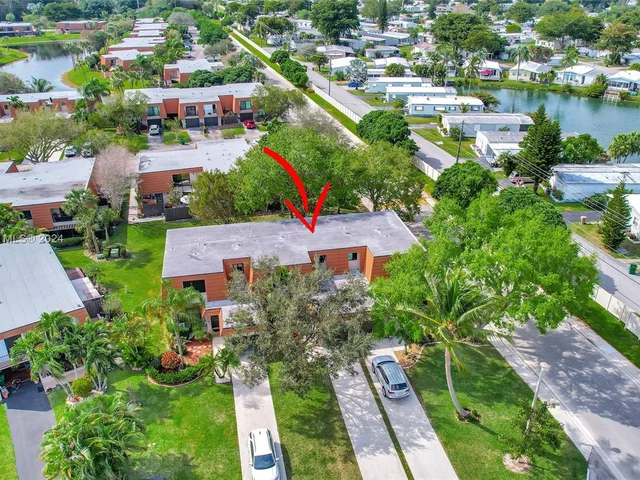 1415 SW 109th Way # 1415, Davie FL 33324