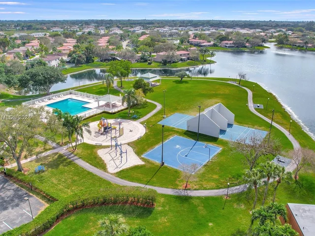 1415 SW 109th Way # 1415, Davie FL 33324