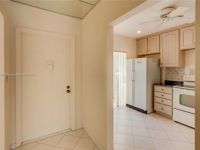 6367 W Pinehurst Cir W # B37, Tamarac FL 33321