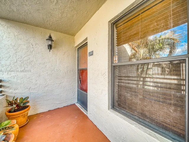 11530 NW 10th St # 11530, Pembroke Pines FL 33026