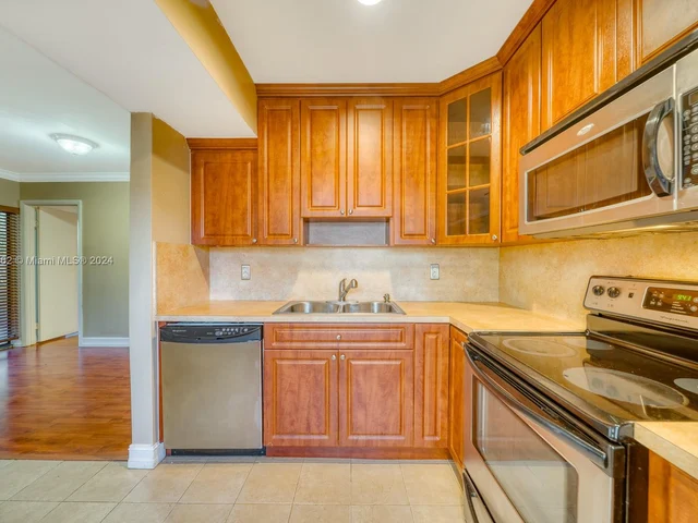 11530 NW 10th St # 11530, Pembroke Pines FL 33026