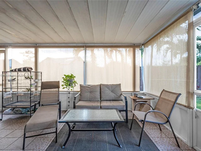 17326 SW 142nd Pl, Miami FL 33177