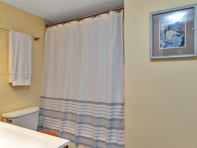 1200 West Ave # 423, Miami Beach FL 33139