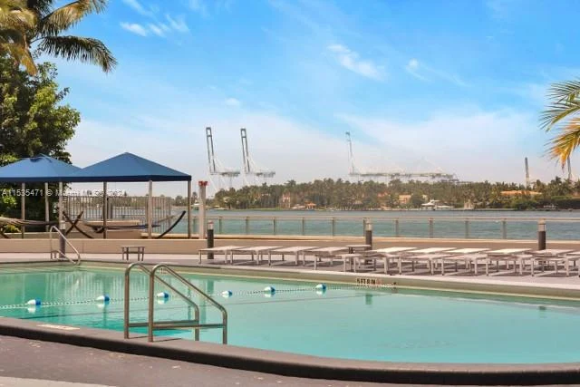 1200 West Ave # 423, Miami Beach FL 33139