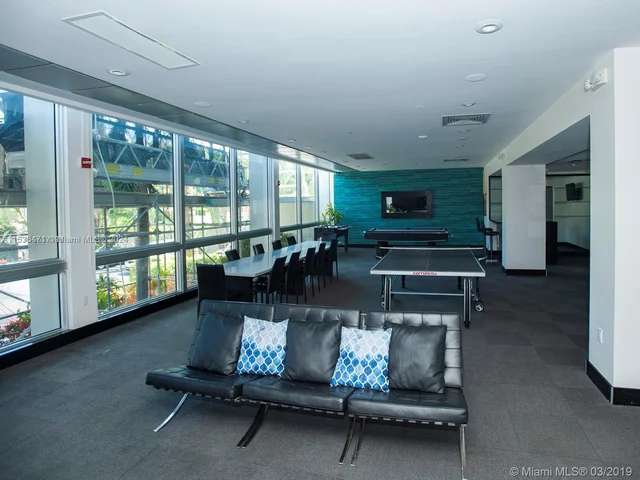 1200 West Ave # 423, Miami Beach FL 33139