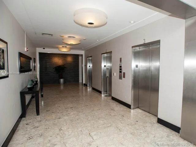 1200 West Ave # 423, Miami Beach FL 33139