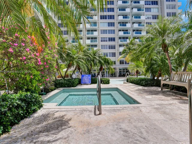 1200 West Ave # 423, Miami Beach FL 33139