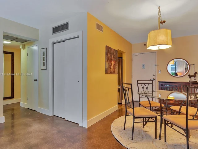 1200 West Ave # 423, Miami Beach FL 33139