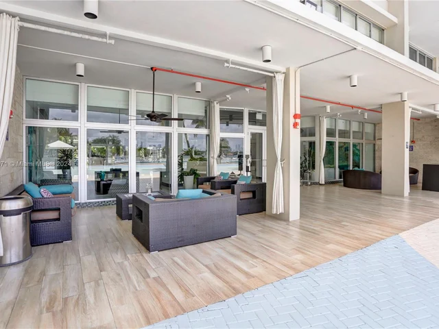 1200 West Ave # 423, Miami Beach FL 33139