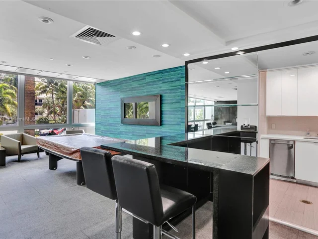 1200 West Ave # 423, Miami Beach FL 33139