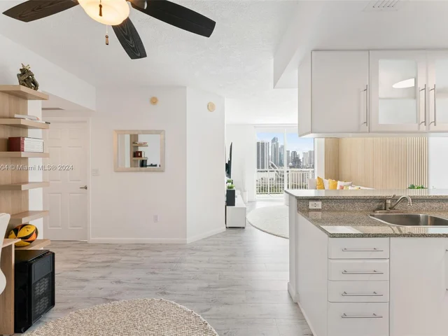 275 NE 18th St # 06, Miami FL 33132