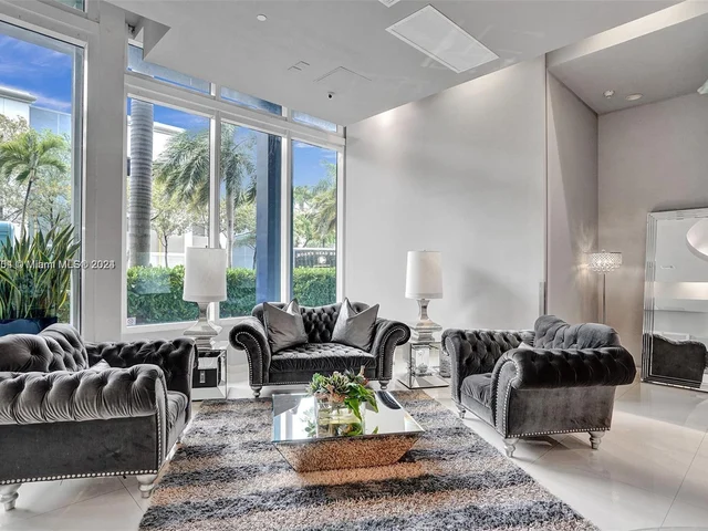 275 NE 18th St # 06, Miami FL 33132