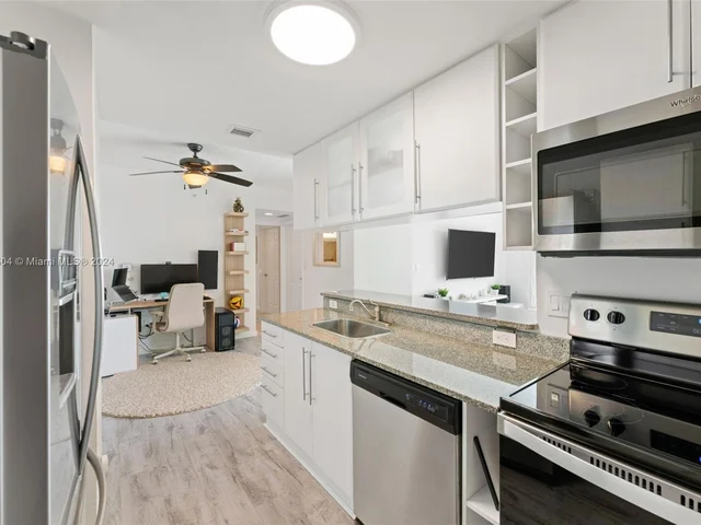 275 NE 18th St # 06, Miami FL 33132