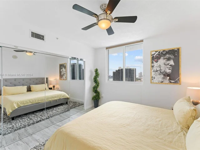 275 NE 18th St # 06, Miami FL 33132