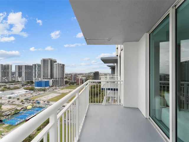 275 NE 18th St # 06, Miami FL 33132