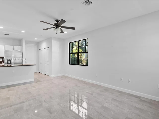 5750 SW 44TH STREET # 101, Davie FL 33314