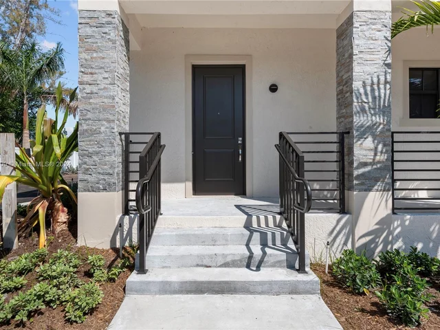 5750 SW 44TH STREET # 101, Davie FL 33314