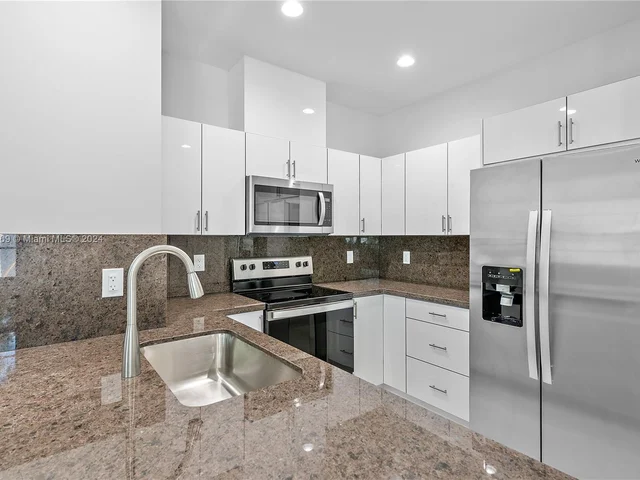 5750 SW 44TH STREET # 101, Davie FL 33314