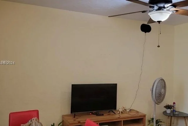 2441 SW 27th Ave # 1, Miami FL 33145