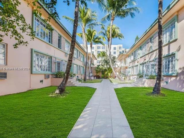 301 86th St # 2, Miami Beach FL 33141