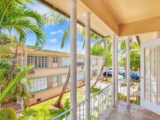301 86th St # 2, Miami Beach FL 33141