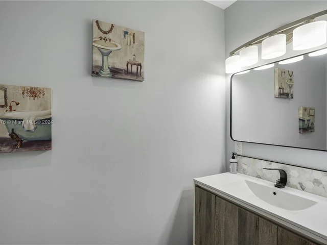 12500 Griffing Blvd, North Miami FL 33161