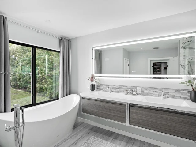 12500 Griffing Blvd, North Miami FL 33161