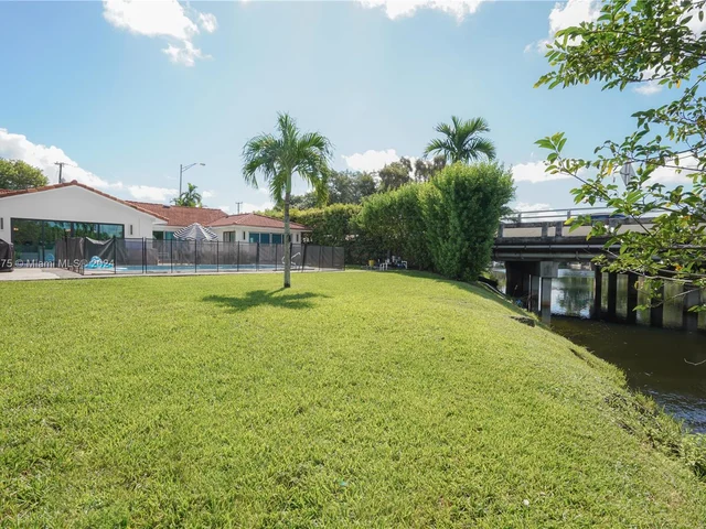 12500 Griffing Blvd, North Miami FL 33161