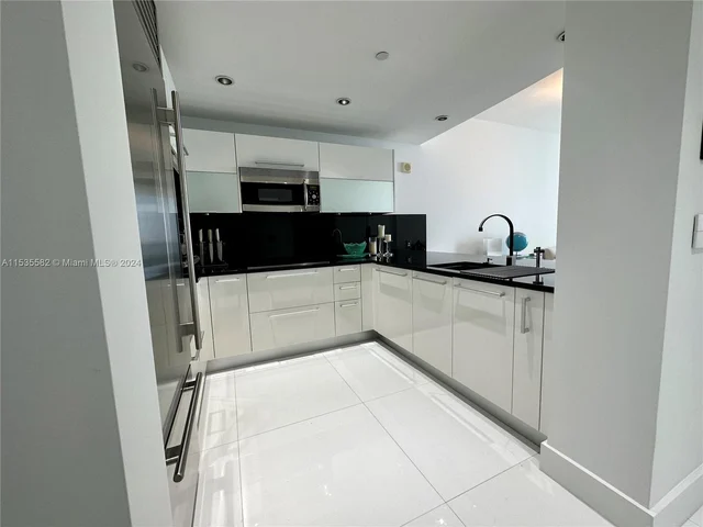 17121 Collins Ave # 2006, Sunny Isles Beach FL 33160