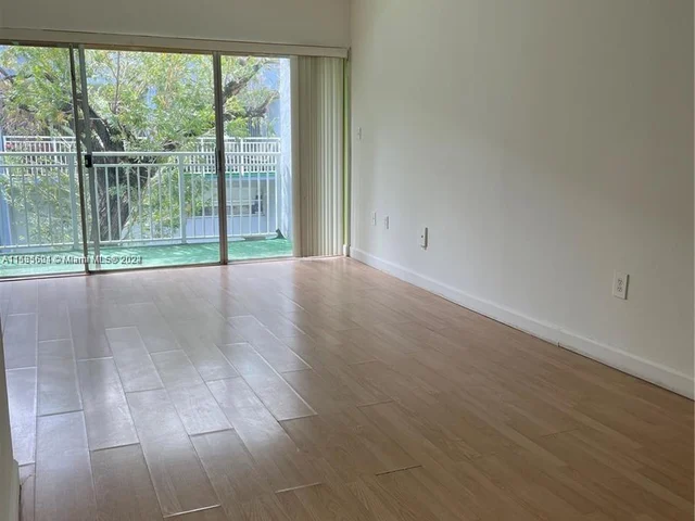 9375 Fontainebleau Blvd # L223, Miami FL 33172