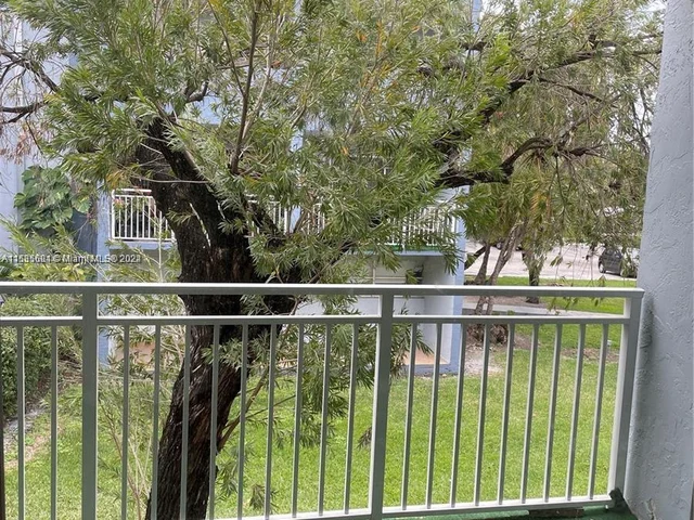 9375 Fontainebleau Blvd # L223, Miami FL 33172