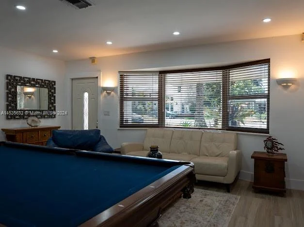 1025 Lincoln St, Hollywood FL 33019