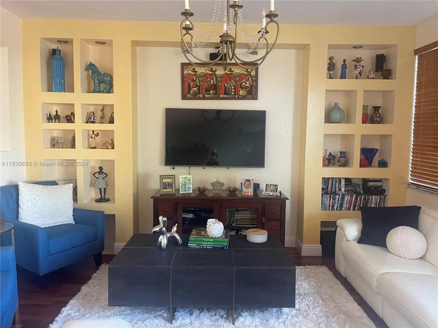 4114 Sabal Ridge Cir, Weston FL 33331