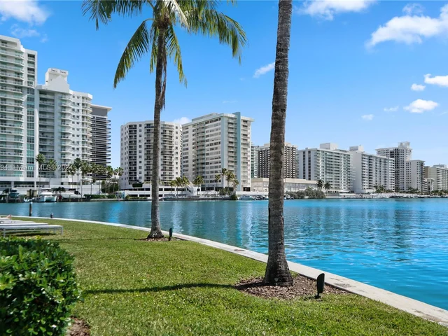 6103 Aqua Ave # 1004, Miami Beach FL 33141