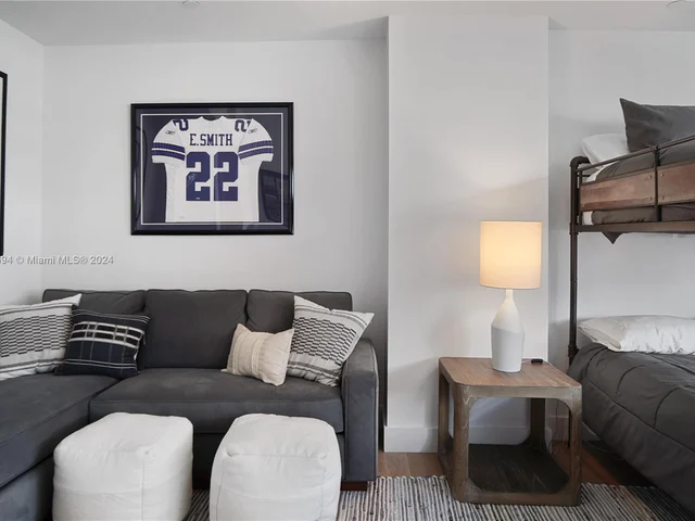 6103 Aqua Ave # 1004, Miami Beach FL 33141