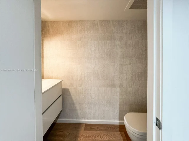 6103 Aqua Ave # 1004, Miami Beach FL 33141