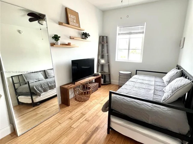 8415 Harding Ave # 14, Miami Beach FL 33141