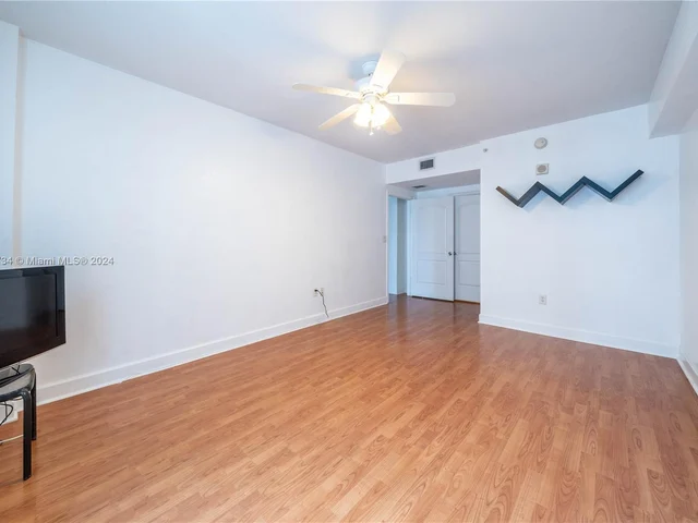 1830 Radius Dr # 905, Hollywood FL 33020