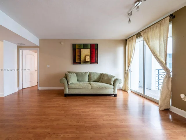 1830 Radius Dr # 905, Hollywood FL 33020