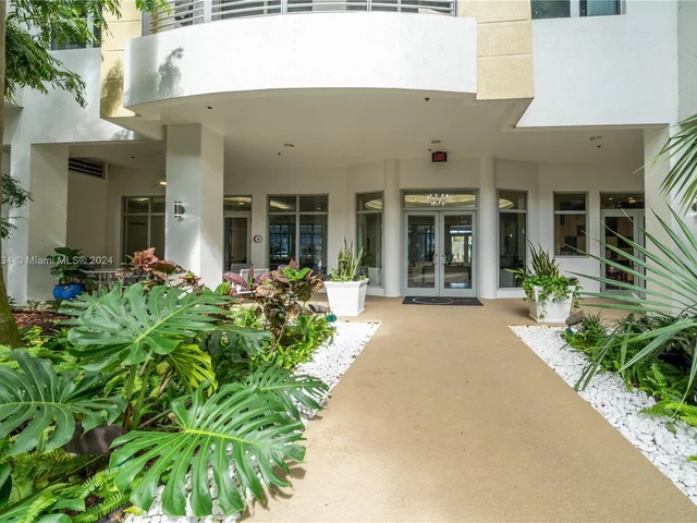 1830 Radius Dr # 905, Hollywood FL 33020