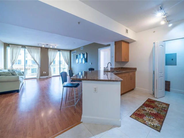 1830 Radius Dr # 905, Hollywood FL 33020