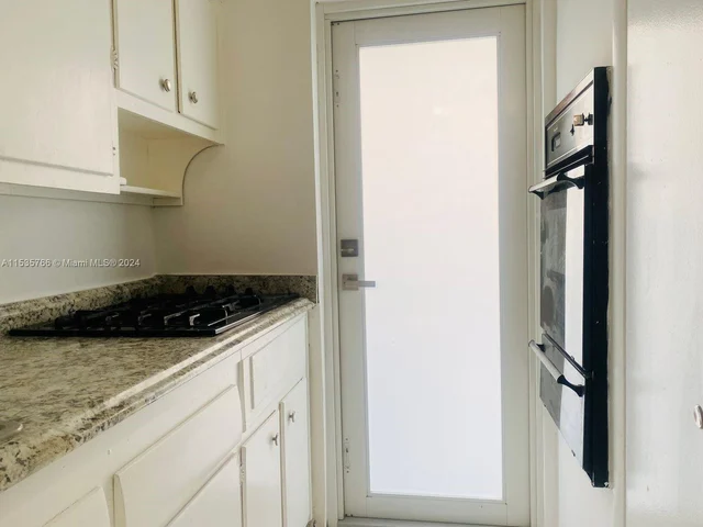 7291 Gary Ave # 8, Miami Beach FL 33141