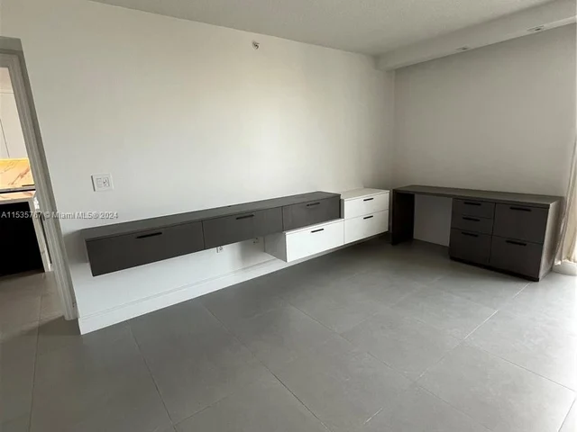 3000 Coral Way # 919, Miami FL 33145