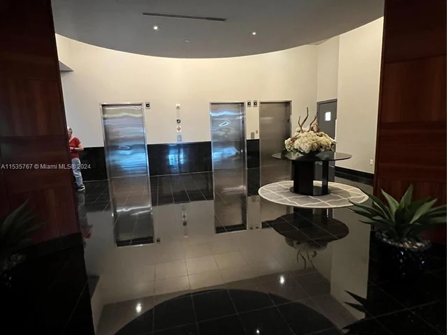 3000 Coral Way # 919, Miami FL 33145