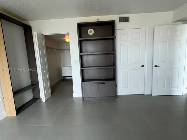 3000 Coral Way # 919, Miami FL 33145