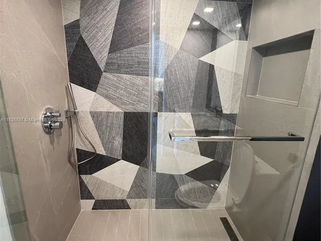 3000 Coral Way # 919, Miami FL 33145