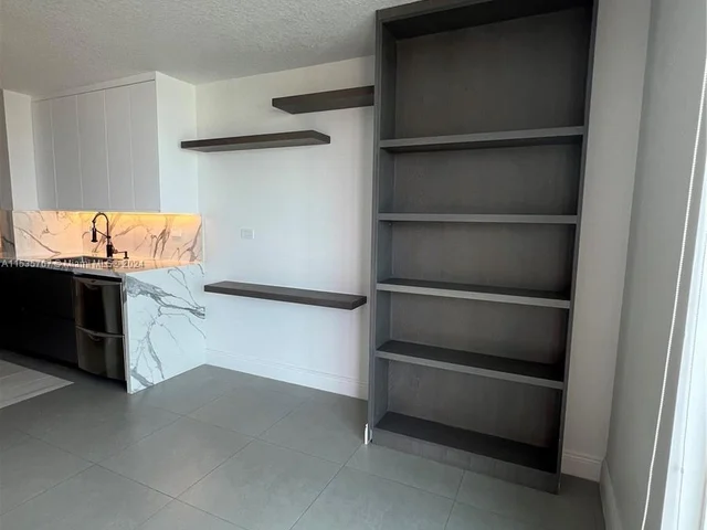 3000 Coral Way # 919, Miami FL 33145